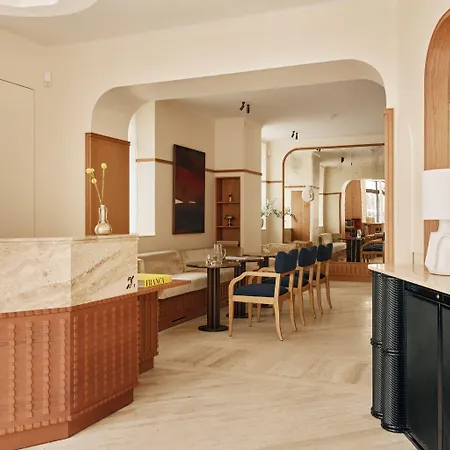 Highstay Maisons - Vintimille Apartahotel París