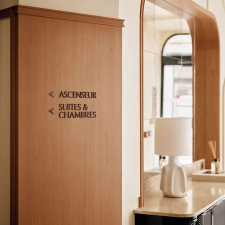 Highstay Maisons - Vintimille Apartahotel París