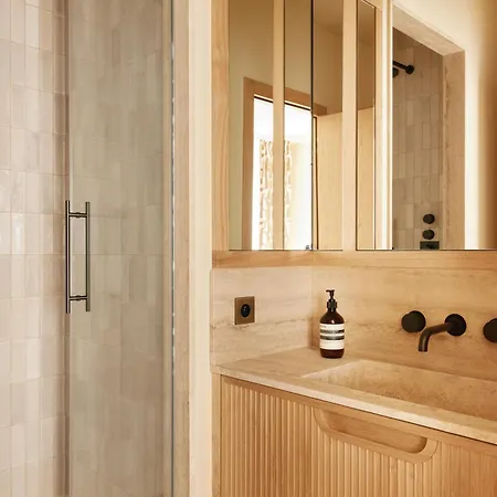 Highstay Maisons - Vintimille 4* Párizs